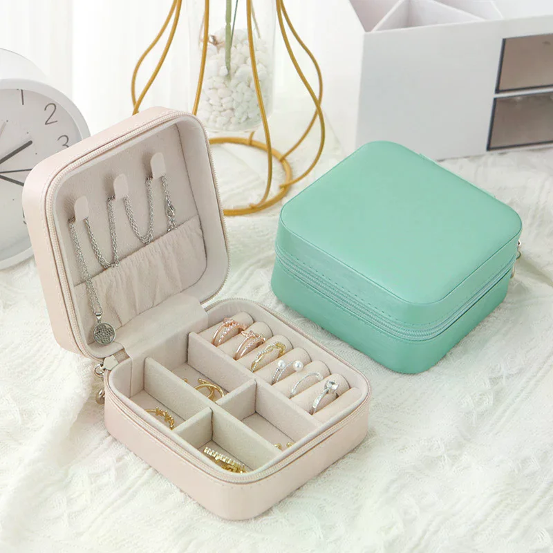 Body Jewelry Display - Simple And Portable Travel Jewelry Storage