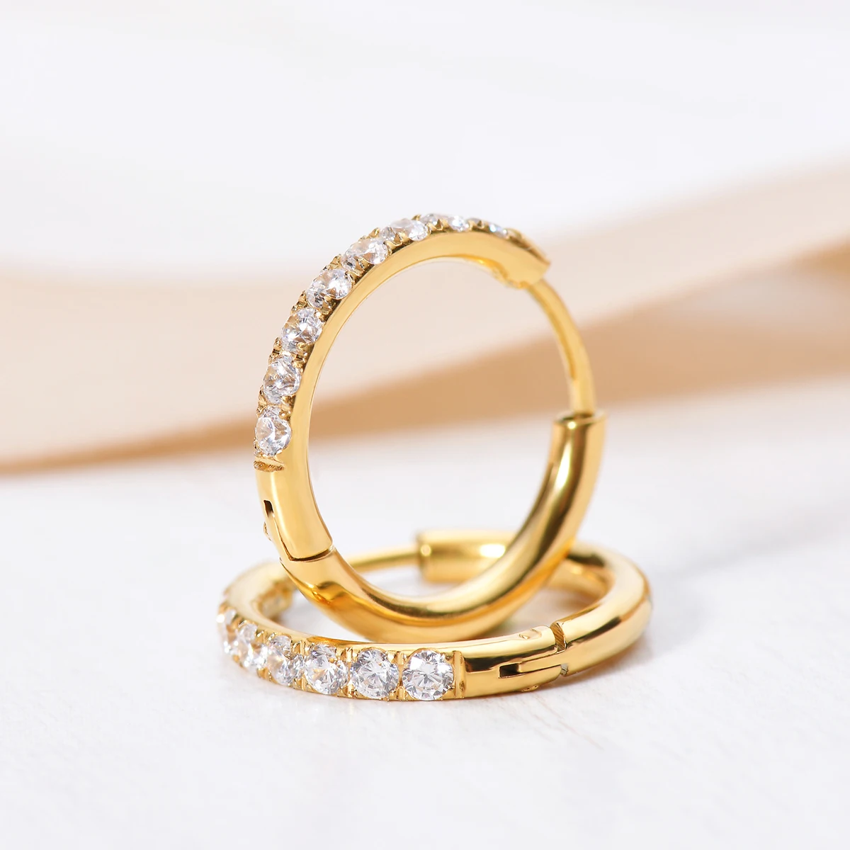 2Pcs Stainless Steel Cz Hoop E - مراجعة Conch Earring Hoop وسعره
