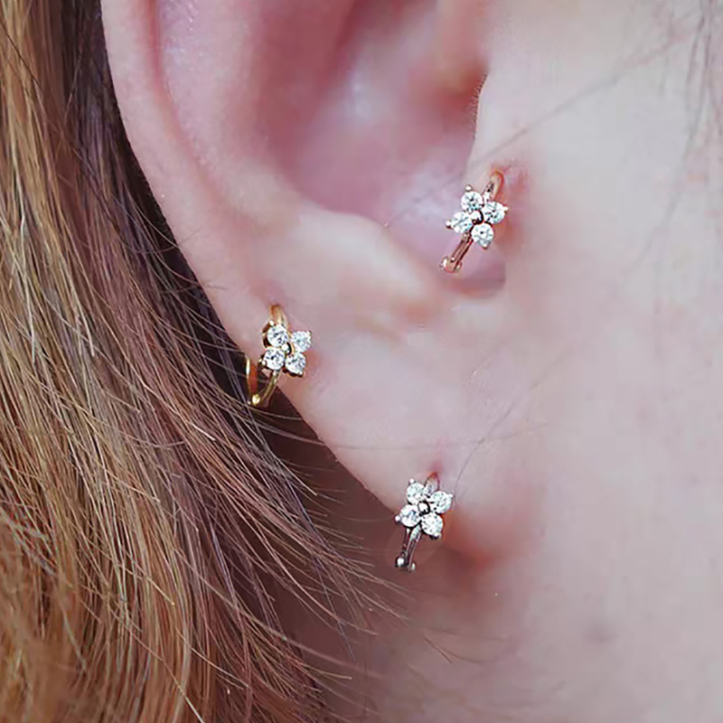 Dainty Flower Earclip Earrings - مراجعة Conch Earring Hoop وسعره