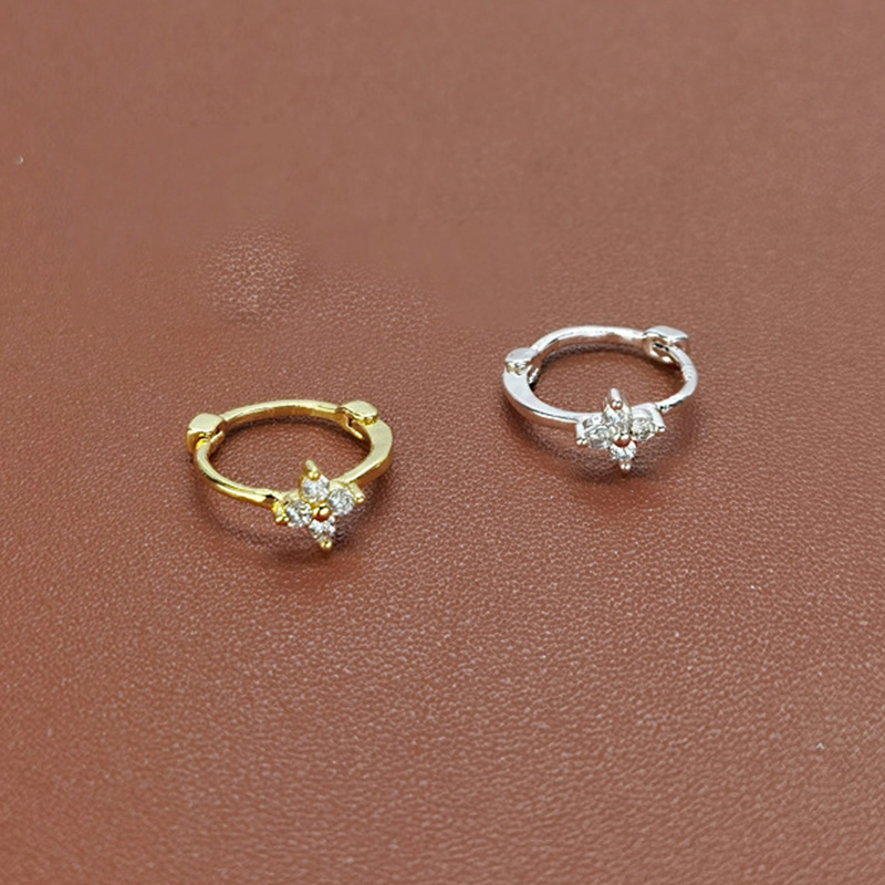 Dainty Flower Earclip Earrings - مراجعة Conch Earring Hoop وسعره