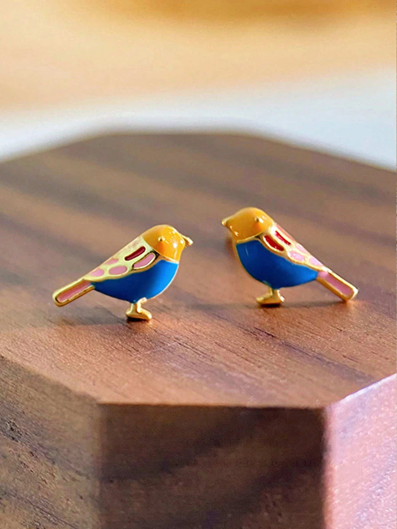 2pcs Whimsical Enamel Bird Stu - مراجعة Yellow Body Jewelry وسعره