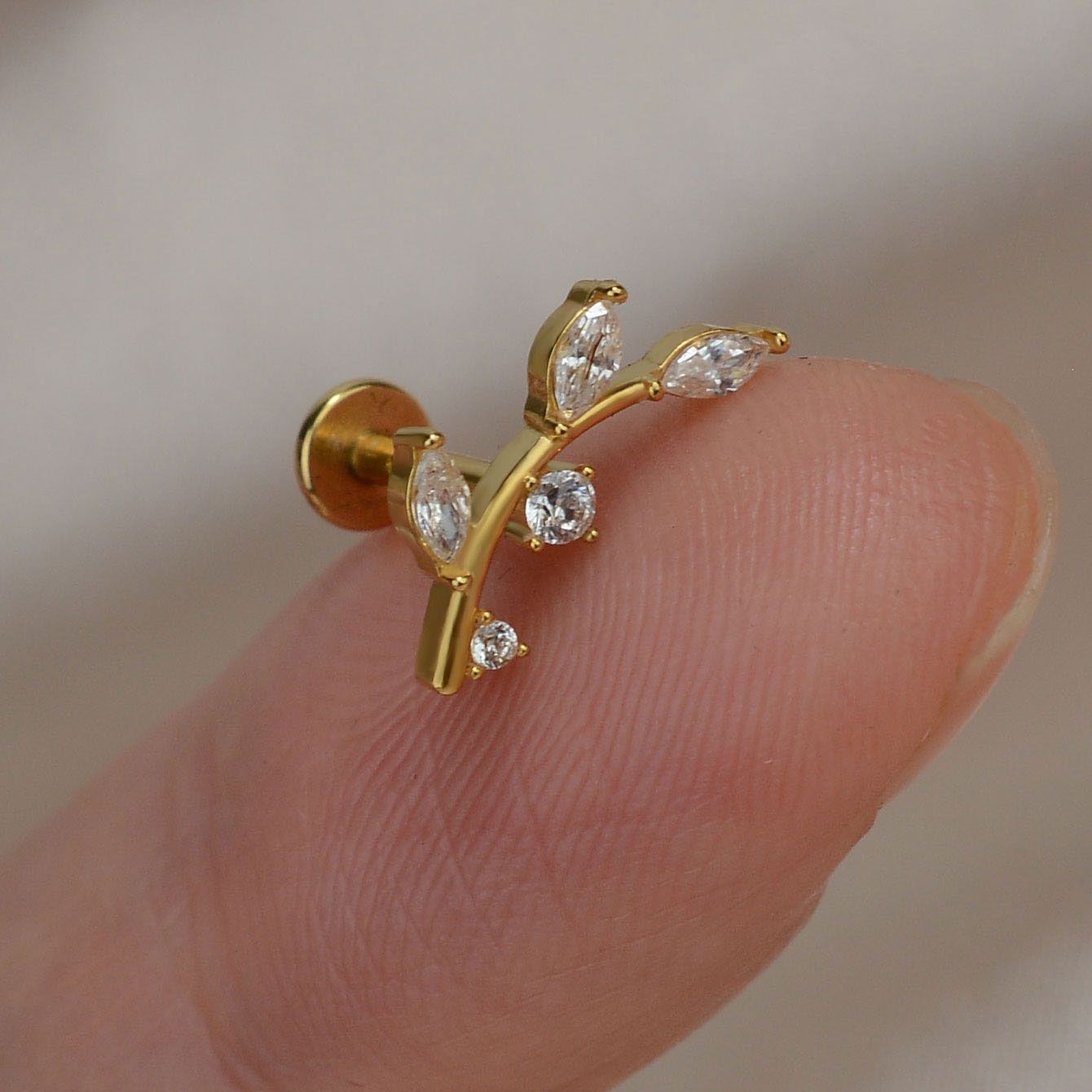 1PC Titanium Stainless Steel E - مراجعة Tragus Flat Back وسعره
