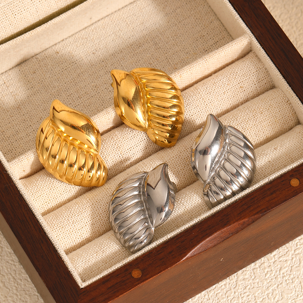 New Arrivals Fashion Stainless - مراجعة Conch Earring Hoop وسعره